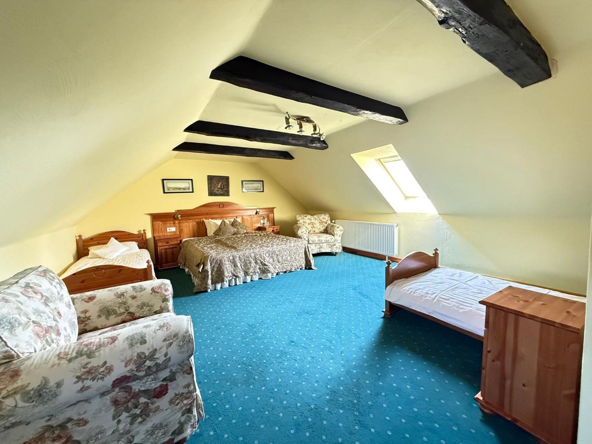 Gosciniec Zamkowy Hotel Darlowo Ngoại thất bức ảnh